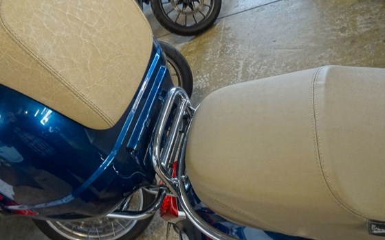 Gebrauchtmotorrad Piaggio MP3 300 ie Sport - Bild 4