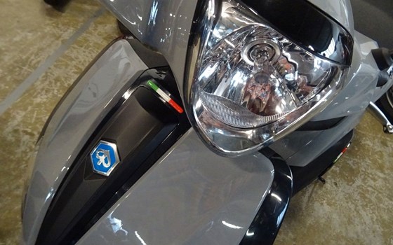 Gebrauchtmotorrad Piaggio Liberty 125 S - Bild 8
