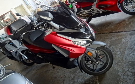 Gebrauchtmotorrad Honda Forza 125 - Bild 2