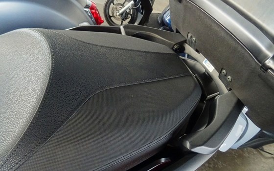 Gebrauchtmotorrad Honda Forza 125 - Bild 7