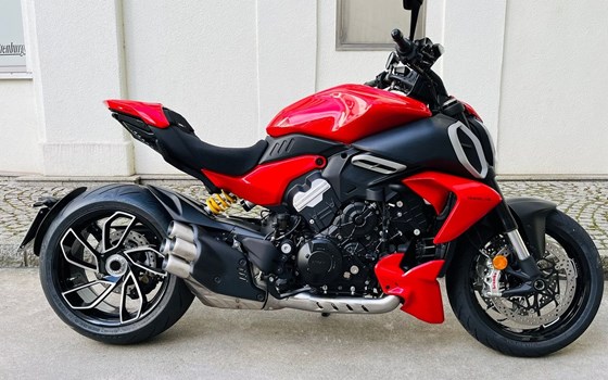 Gebrauchtmotorrad Ducati Diavel V4 - Bild 1