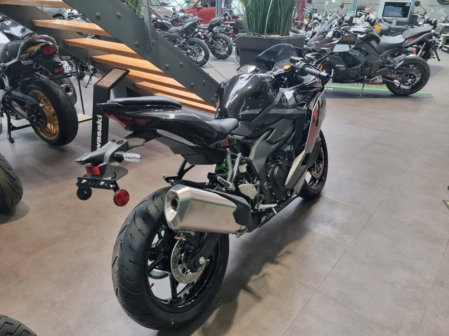 Angebot Kawasaki Ninja ZX-4RR Bild 3: Angebot Kawasaki Ninja ZX-4RR