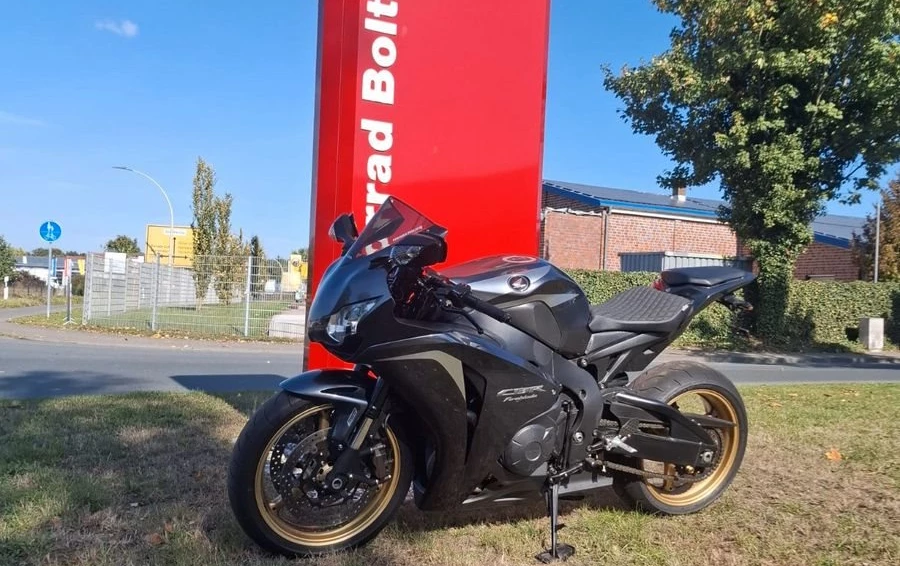 Offer Honda CBR1000RR Fireblade Bild 1: Offer Honda CBR1000RR Fireblade