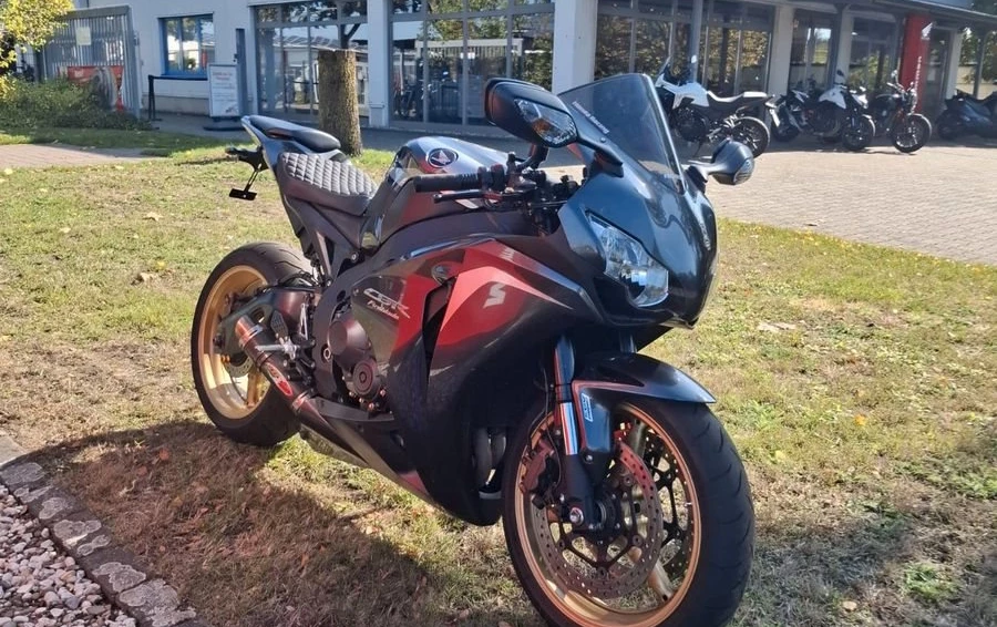 Offer Honda CBR1000RR Fireblade Bild 5: Offer Honda CBR1000RR Fireblade