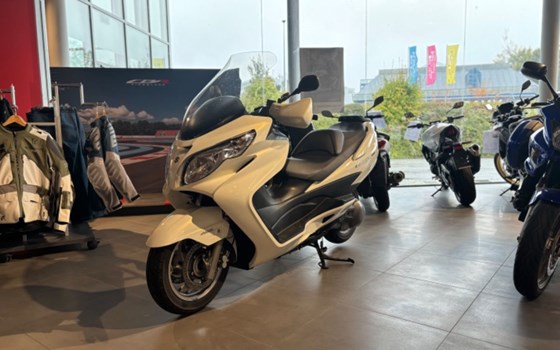 Gebrauchtmotorrad Suzuki Burgman 400 - Bild 2