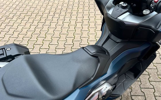 Gebrauchtmotorrad Honda Forza 750 - Bild 10