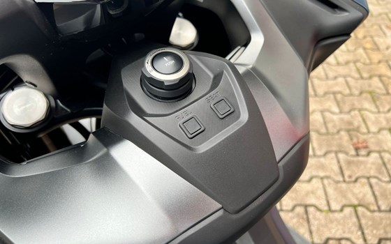 Gebrauchtmotorrad Honda Forza 750 - Bild 13