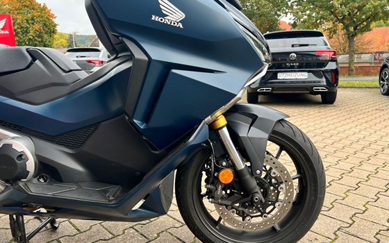Gebrauchtmotorrad Honda Forza 750 - Bild 8