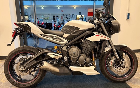 Gebrauchtmotorrad Triumph Street Triple 765 RS - Bild 1