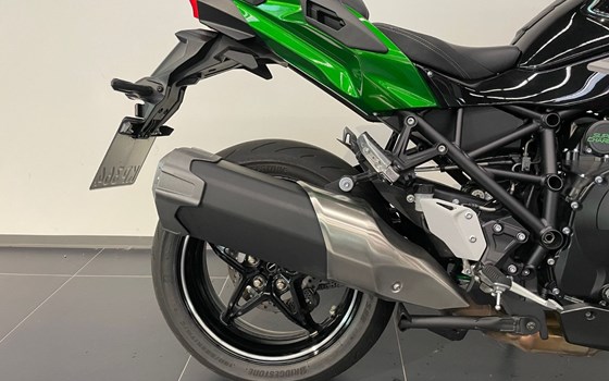 Gebrauchtmotorrad Kawasaki Ninja H2 SX SE - Bild 6