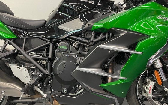 Gebrauchtmotorrad Kawasaki Ninja H2 SX SE - Bild 7