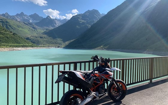 Gebrauchtmotorrad KTM 690 SMC R - Bild 1 Gebrauchtmotorrad KTM 690 SMC R - Bild 1
