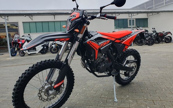 Neufahrzeug Beta RR 125 4T LC Enduro - Bild 17