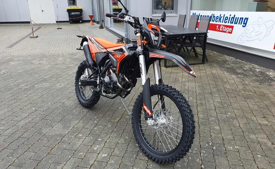 Angebot Beta RR 125 4T LC Enduro Bild 3: Angebot Beta RR 125 4T LC Enduro