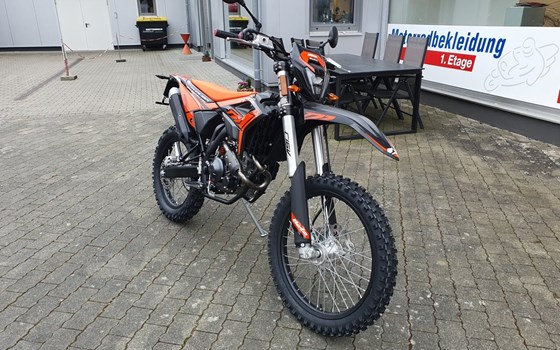 Neufahrzeug Beta RR 125 4T LC Enduro - Bild 3