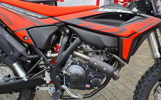 Neufahrzeug Beta RR 125 4T LC Enduro - Bild 5