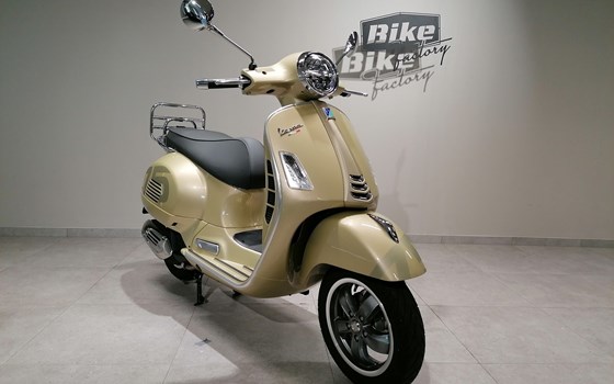 Gebrauchtmotorrad Vespa GTS 125 Supertech iGET 75th Anniversary - Bild 1