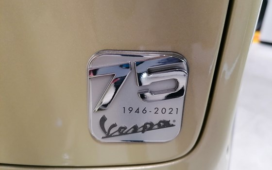 Gebrauchtmotorrad Vespa GTS 125 Supertech iGET 75th Anniversary - Bild 7