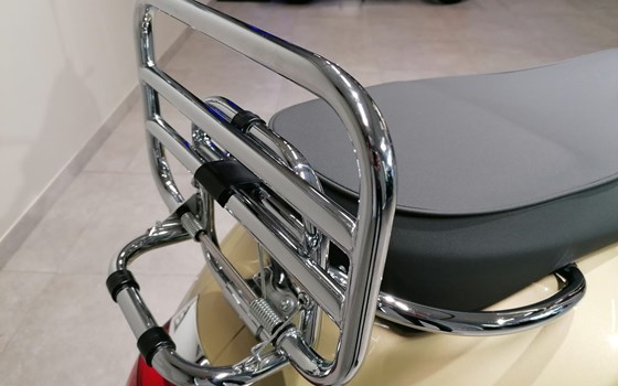 Gebrauchtmotorrad Vespa GTS 125 Supertech iGET 75th Anniversary - Bild 10