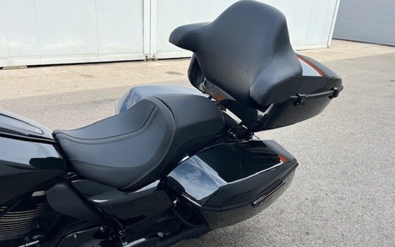Gebrauchtmotorrad Harley-Davidson Street Glide FLHX - Bild 10 Gebrauchtmotorrad Harley-Davidson Street Glide FLHX - Bild 10