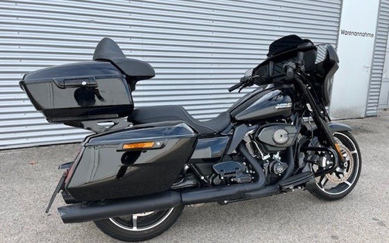 Gebrauchtmotorrad Harley-Davidson Street Glide FLHX - Bild 6 Gebrauchtmotorrad Harley-Davidson Street Glide FLHX - Bild 6