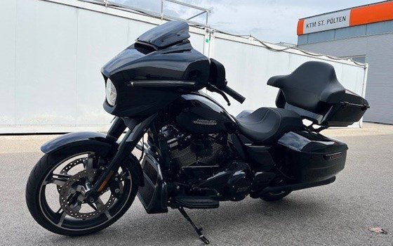 Gebrauchtmotorrad Harley-Davidson Street Glide FLHX - Bild 9 Gebrauchtmotorrad Harley-Davidson Street Glide FLHX - Bild 9