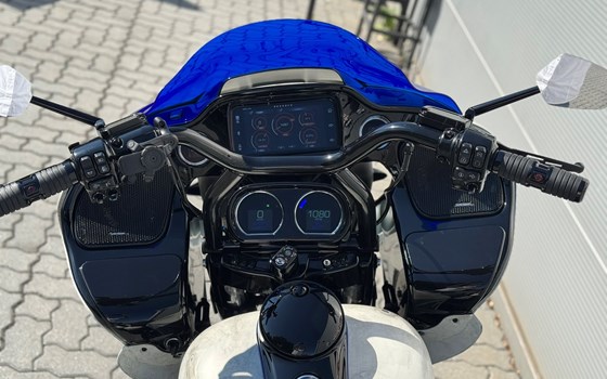 Gebrauchtmotorrad Harley-Davidson Touring Road Glide Special FLTRXS - Bild 8