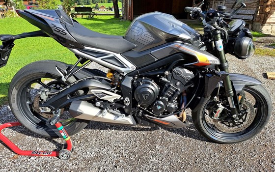 Gebrauchtmotorrad Triumph Street Triple 765 RS - Bild 2 Gebrauchtmotorrad Triumph Street Triple 765 RS - Bild 2