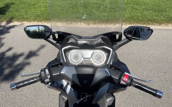 Gebrauchtmotorrad Honda Forza 300 - Bild 7