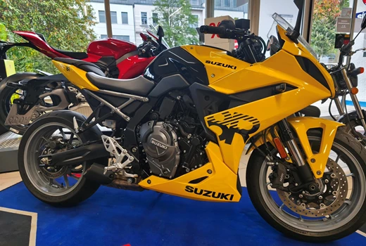 Suzuki GSX-8R