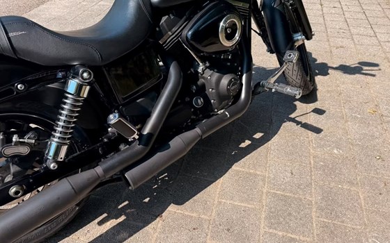 Gebrauchtmotorrad Harley-Davidson Dyna Street Bob Special - Bild 4