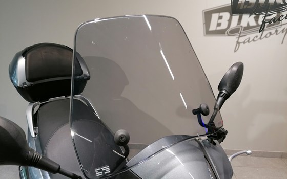 Gebrauchtmotorrad Honda SH300i - Bild 3