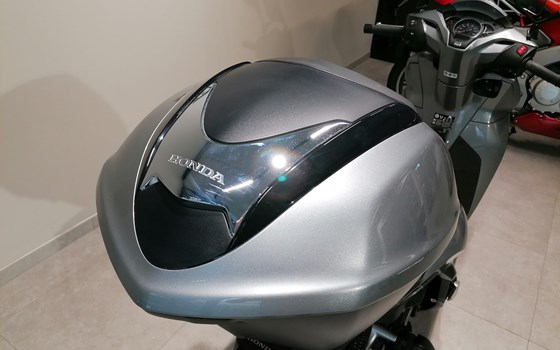 Gebrauchtmotorrad Honda SH300i - Bild 4