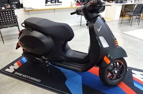 Vespa GTS Super Sport