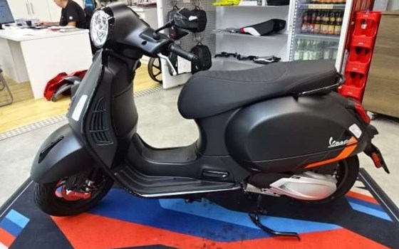 Neufahrzeug Vespa GTS Super Sport - Bild 4