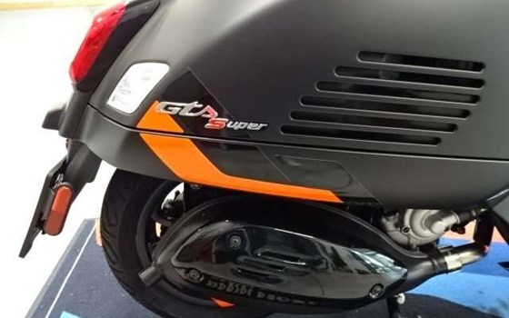 Neufahrzeug Vespa GTS Super Sport - Bild 7