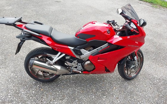 Gebrauchtmotorrad Honda VFR 800 F - Bild 10 Gebrauchtmotorrad Honda VFR 800 F - Bild 10