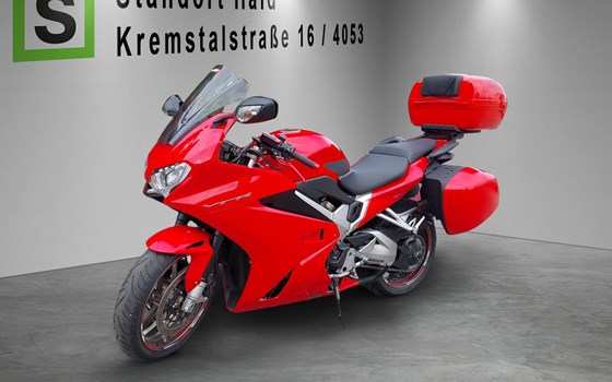 Gebrauchtmotorrad Honda VFR 800 F - Bild 2