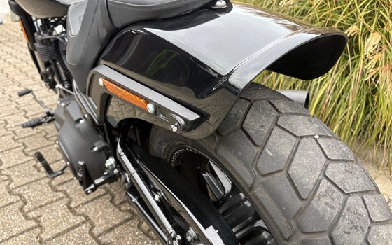 Gebrauchtmotorrad Harley-Davidson Softail Fat Bob 114 FXFBS - Bild 5 Gebrauchtmotorrad Harley-Davidson Softail Fat Bob 114 FXFBS - Bild 5