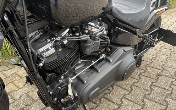 Gebrauchtmotorrad Harley-Davidson Softail Fat Bob 114 FXFBS - Bild 7 Gebrauchtmotorrad Harley-Davidson Softail Fat Bob 114 FXFBS - Bild 7