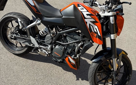 Gebrauchtmotorrad KTM 125 Duke - Bild 4 Gebrauchtmotorrad KTM 125 Duke - Bild 4