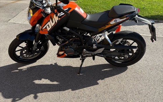 Gebrauchtmotorrad KTM 125 Duke - Bild 2 Gebrauchtmotorrad KTM 125 Duke - Bild 2