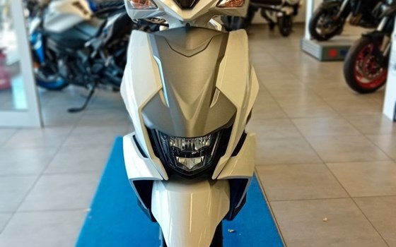 Gebrauchtmotorrad Suzuki Avenis 125 - Bild 2