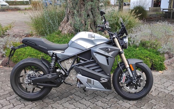Gebrauchtmotorrad Energica EVA EsseEsse9+ RS - Bild 1
