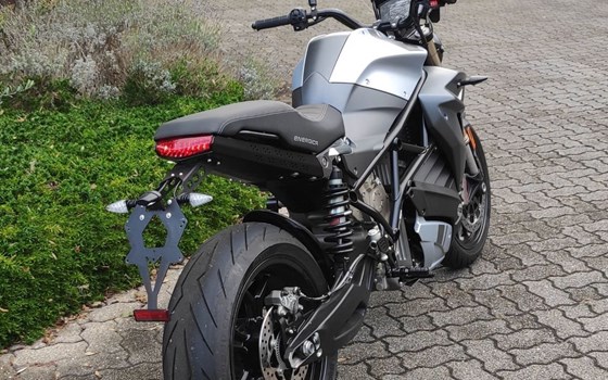 Gebrauchtmotorrad Energica EVA EsseEsse9+ RS - Bild 3