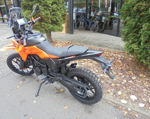 zum Vergrössern bitte anklicken!