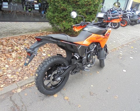 zum Vergrössern bitte anklicken!