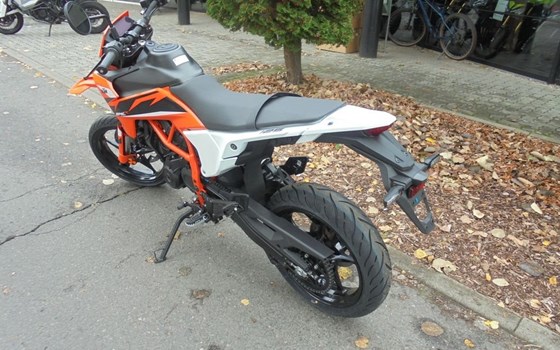 Neufahrzeug KTM 125 SMC R - Bild 10