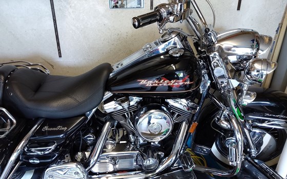 Gebrauchtmotorrad Harley-Davidson Road King Classic FLHRC - Bild 2