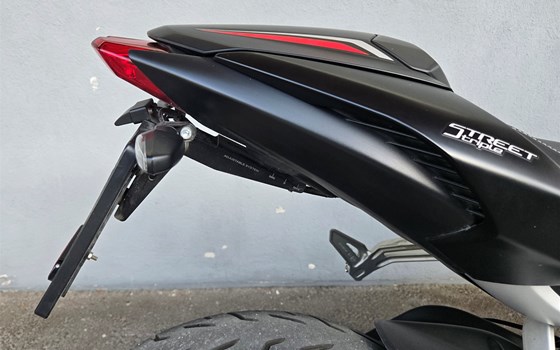 Gebrauchtmotorrad Triumph Street Triple 765 RS - Bild 7 Gebrauchtmotorrad Triumph Street Triple 765 RS - Bild 7